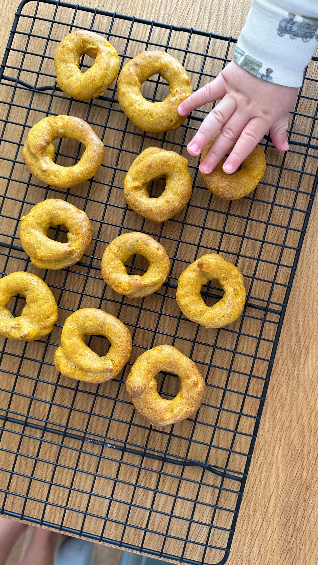 Babyvenlige snacks til flyrejsen