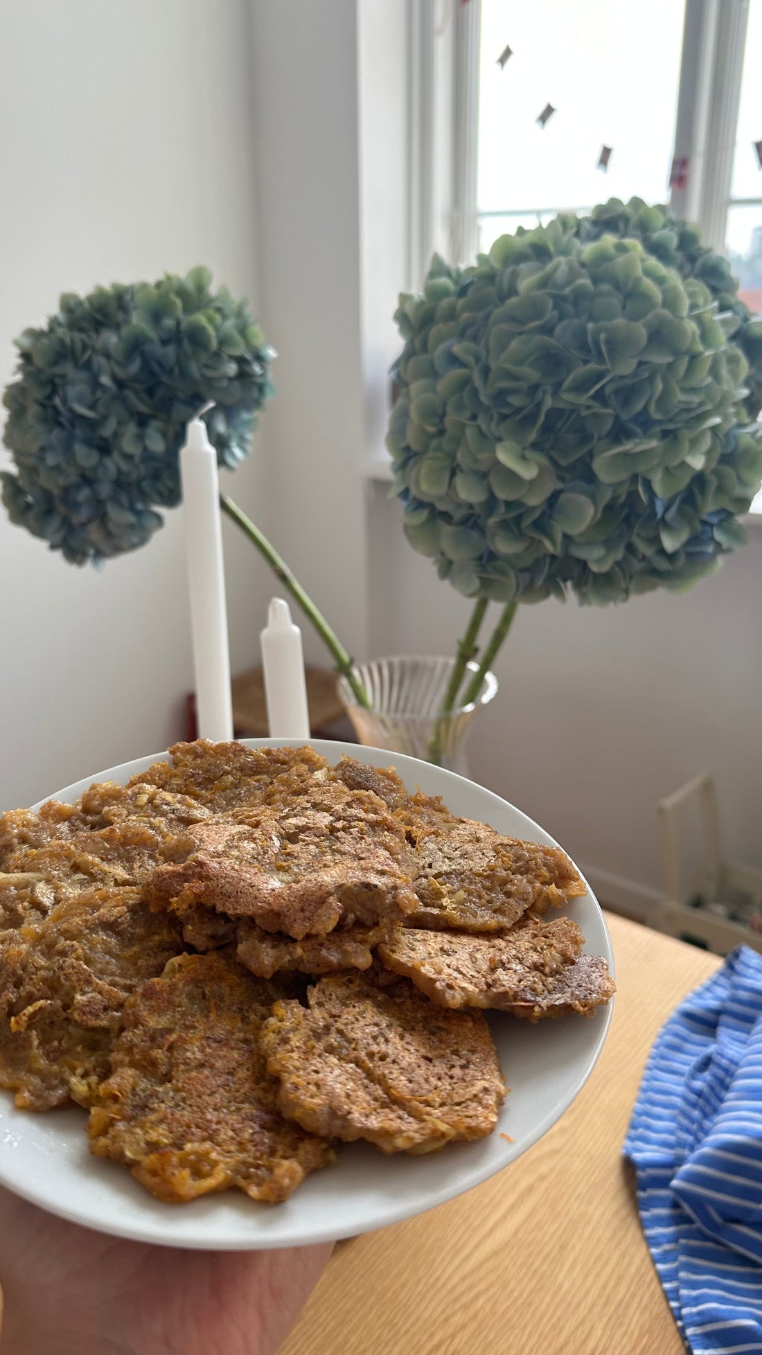 Rugbrødspandekager m. Æble